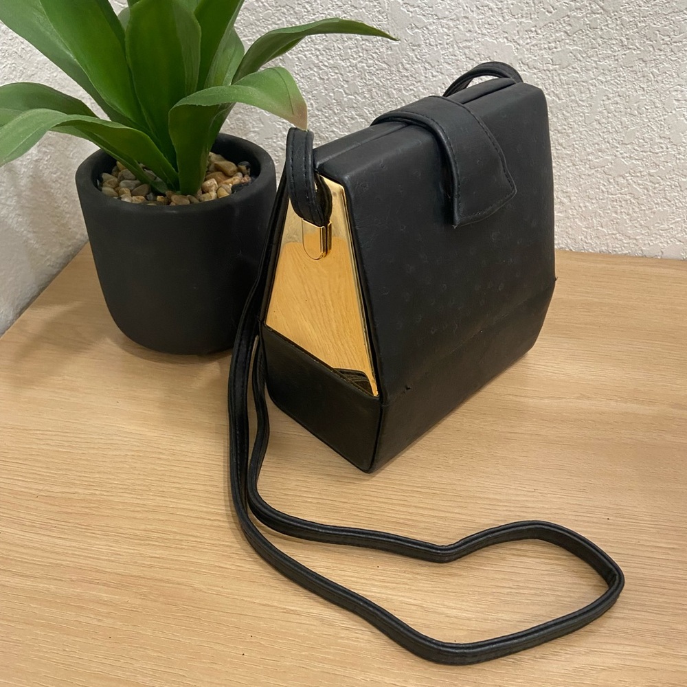 Occasion bag-faux ostrich with gold hardware & sides